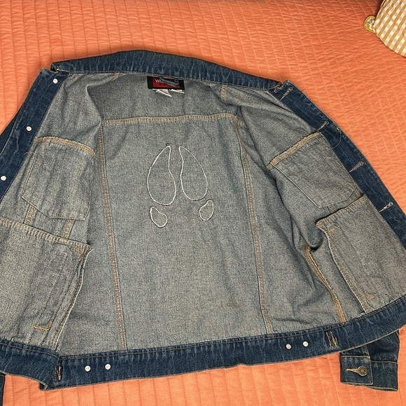 VTG Wrangler Hero Blue Denim Jacket, Custom moose hooves embroidered patch sz M - Picture 7 of 15